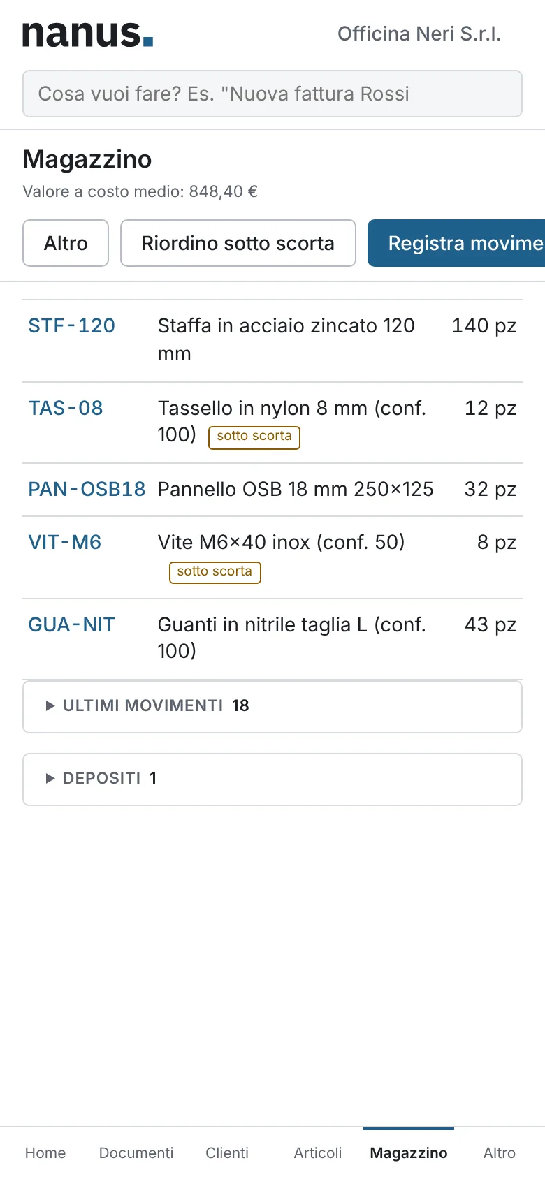 Magazzino con gli articoli sotto scorta sullo smartphone
